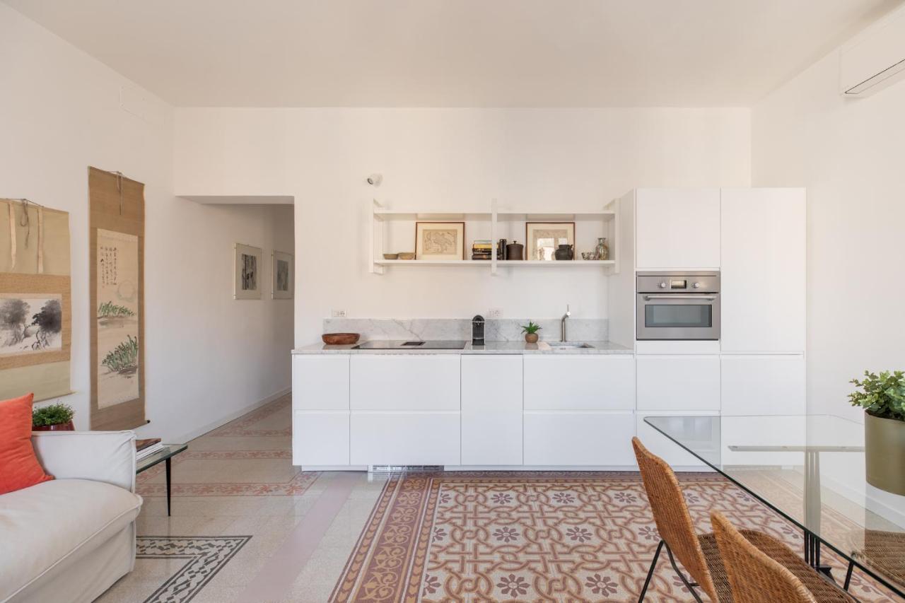 Apartment Iflat Lovely With View On Pope Window Rom