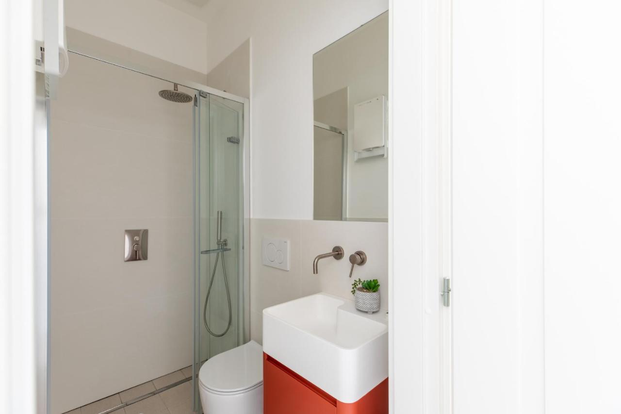 Apartment Iflat Lovely With View On Pope Window Rom